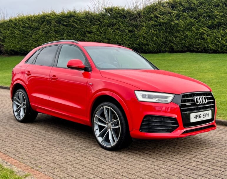 AUDI Q3