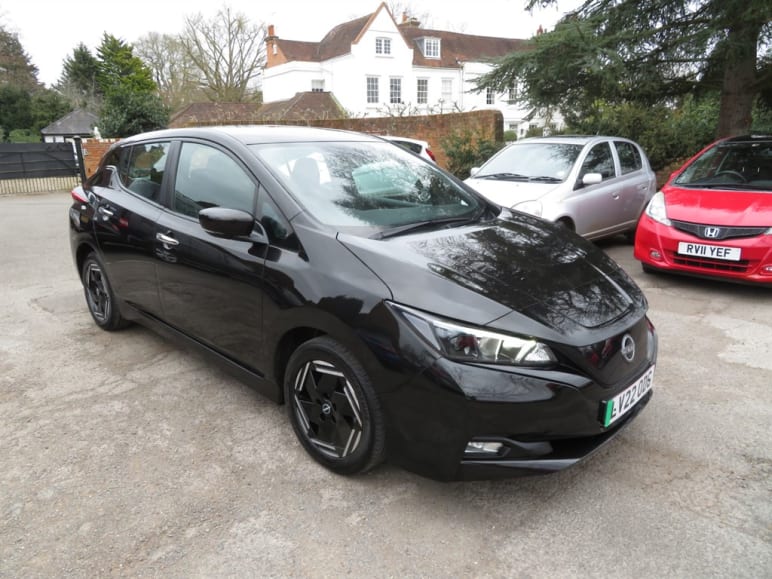 NISSAN LEAF