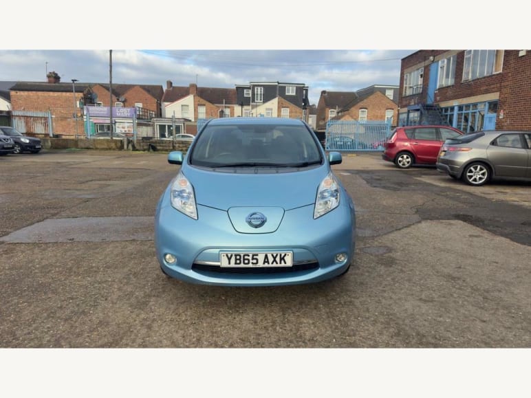 NISSAN LEAF