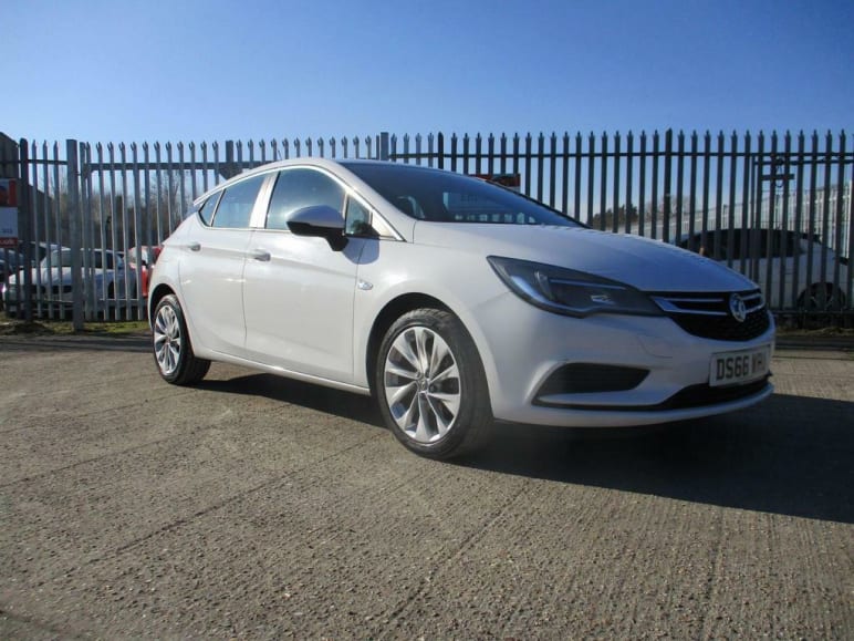 VAUXHALL ASTRA