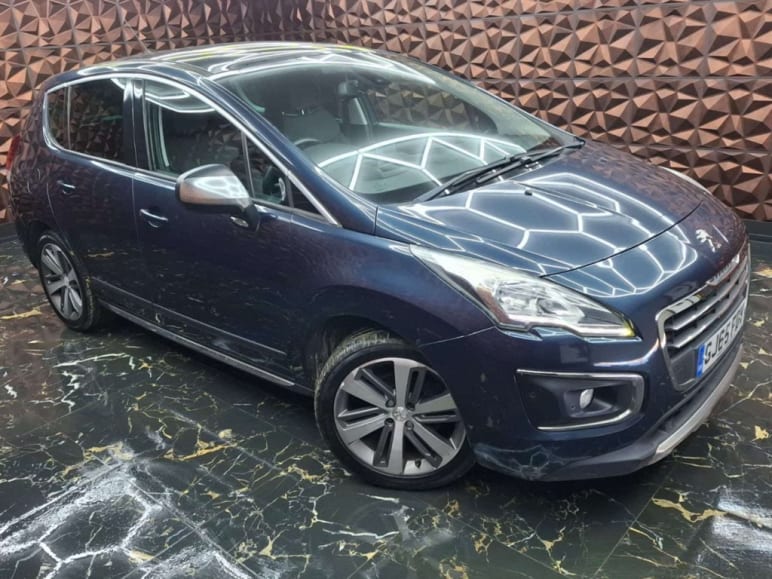 PEUGEOT 3008