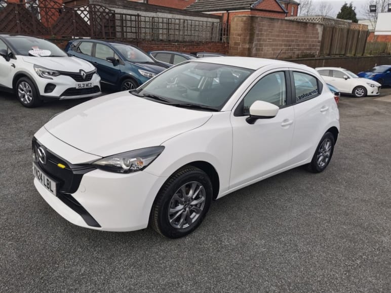 MAZDA 2