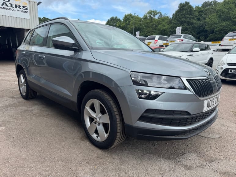 SKODA KAROQ