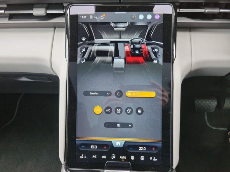 250kW Premium 79kWh AWD 5dr Auto