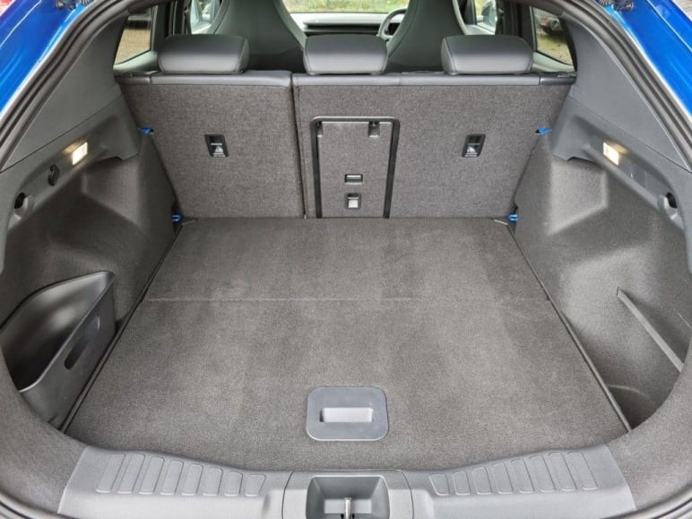 250kW Premium 79kWh AWD 5dr Auto