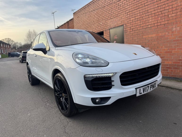 PORSCHE CAYENNE