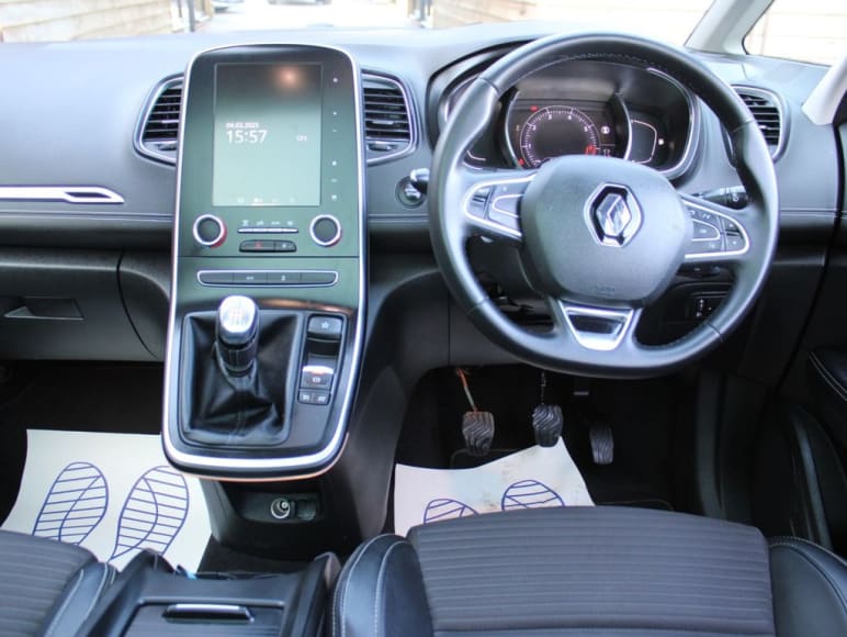 1.3 TCe Signature 7 SEATER MPV