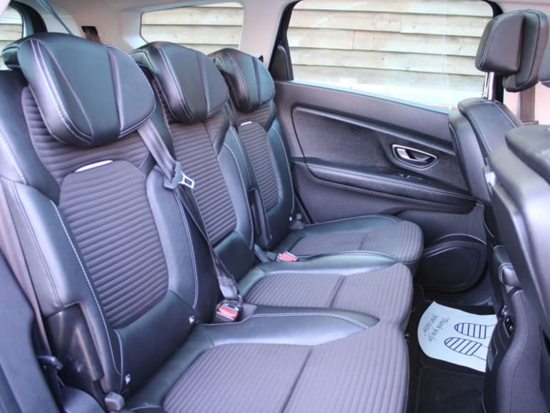 1.3 TCe Signature 7 SEATER MPV