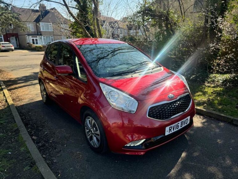 KIA VENGA