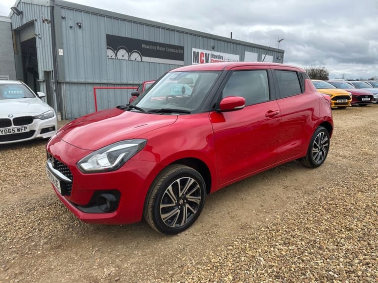 SUZUKI SWIFT
