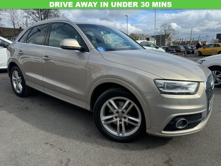 AUDI Q3