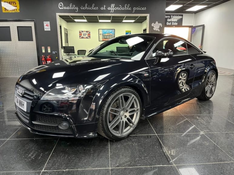 AUDI TT