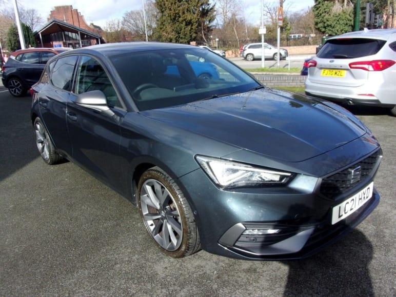 SEAT LEON