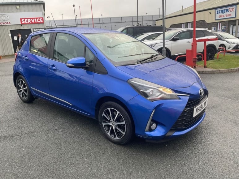 TOYOTA YARIS