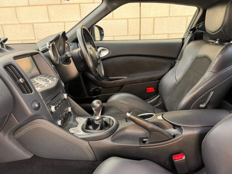 3.7 V6 GT 3d 323 BHP