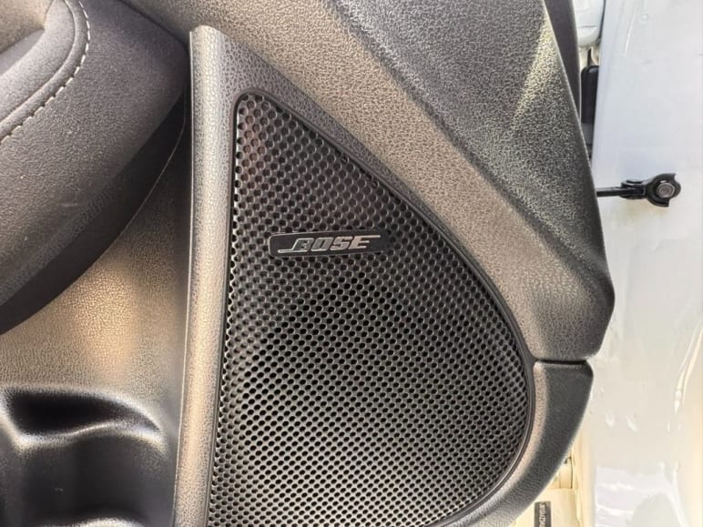 3.7 V6 GT 3d 323 BHP