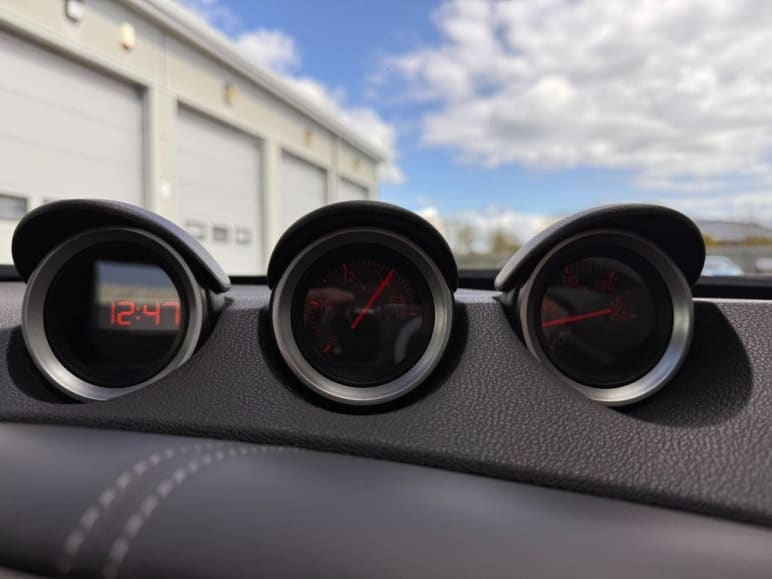 3.7 V6 GT 3d 323 BHP