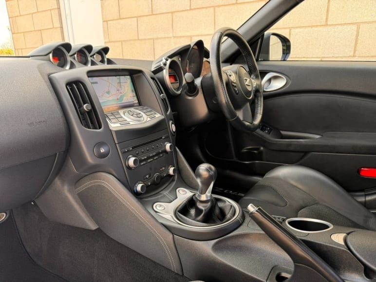 3.7 V6 GT 3d 323 BHP