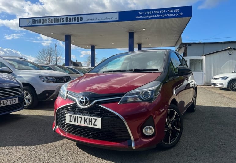 TOYOTA YARIS