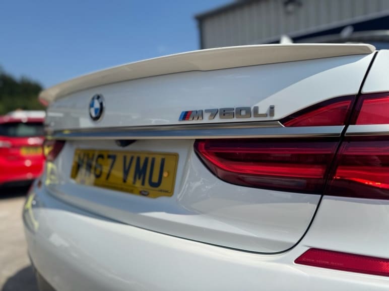 M760L 6.6 Twin Turbo V12 Limousine XDrive Euro 6