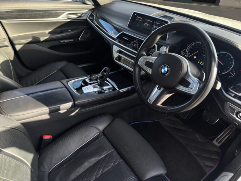 M760L 6.6 Twin Turbo V12 Limousine XDrive Euro 6