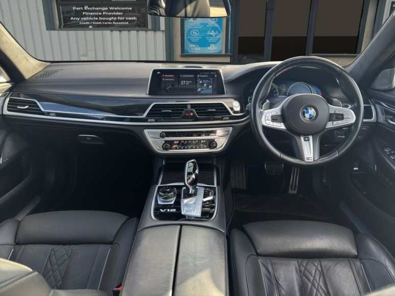 M760L 6.6 Twin Turbo V12 Limousine XDrive Euro 6