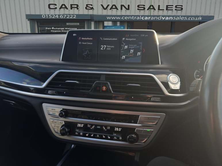 M760L 6.6 Twin Turbo V12 Limousine XDrive Euro 6