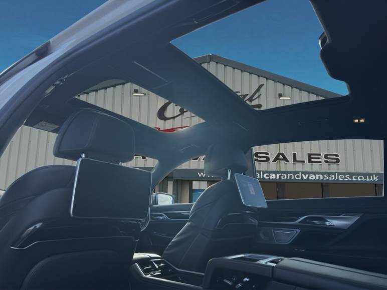 M760L 6.6 Twin Turbo V12 Limousine XDrive Euro 6