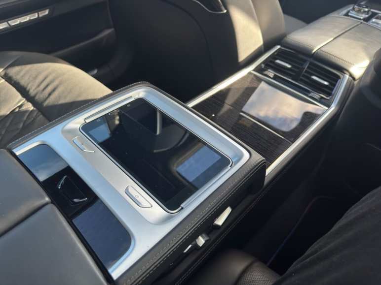 M760L 6.6 Twin Turbo V12 Limousine XDrive Euro 6