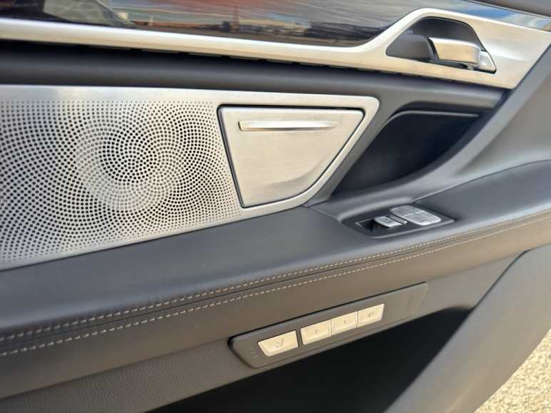 M760L 6.6 Twin Turbo V12 Limousine XDrive Euro 6