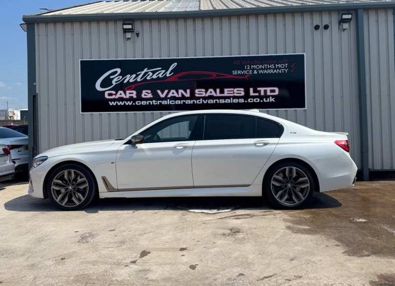 M760L 6.6 Twin Turbo V12 Limousine XDrive Euro 6