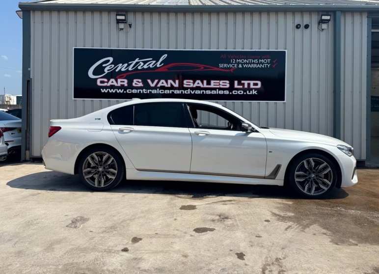 M760L 6.6 Twin Turbo V12 Limousine XDrive Euro 6