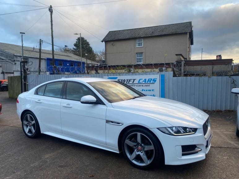 JAGUAR XE