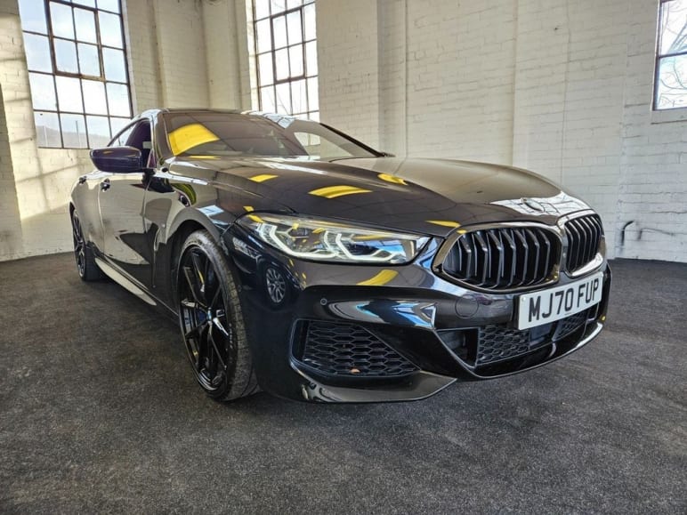 BMW 8 SERIES