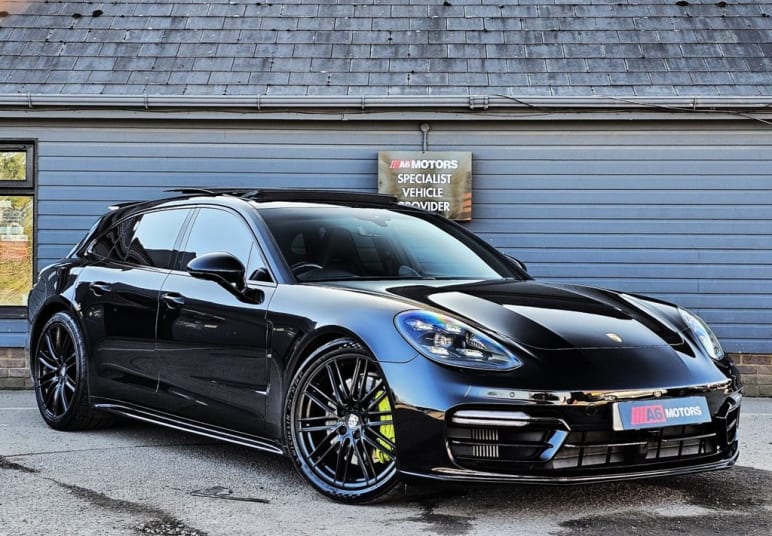 PORSCHE PANAMERA