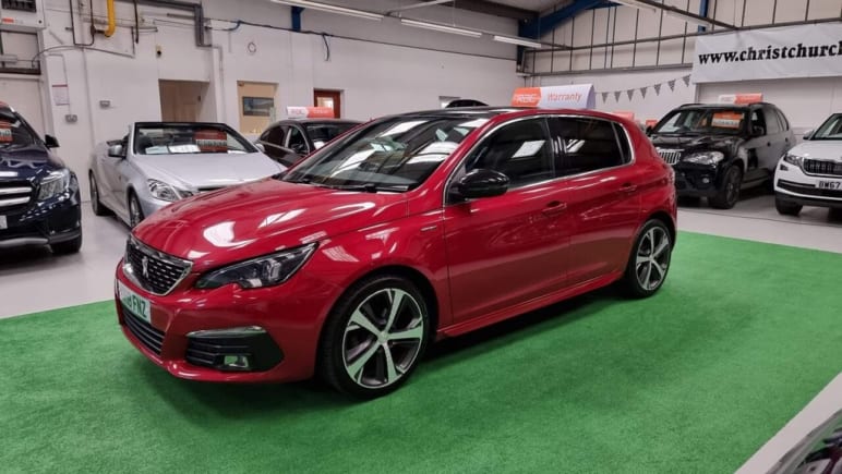 PEUGEOT 308