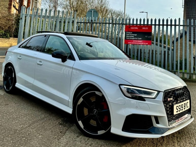 AUDI RS3