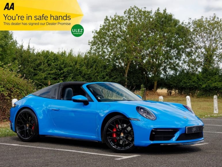 PORSCHE 911