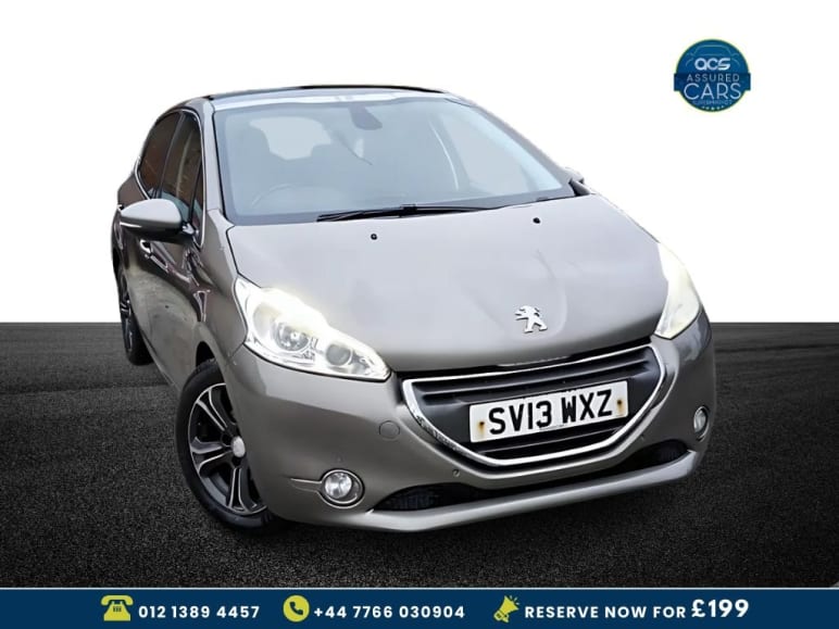 PEUGEOT 208