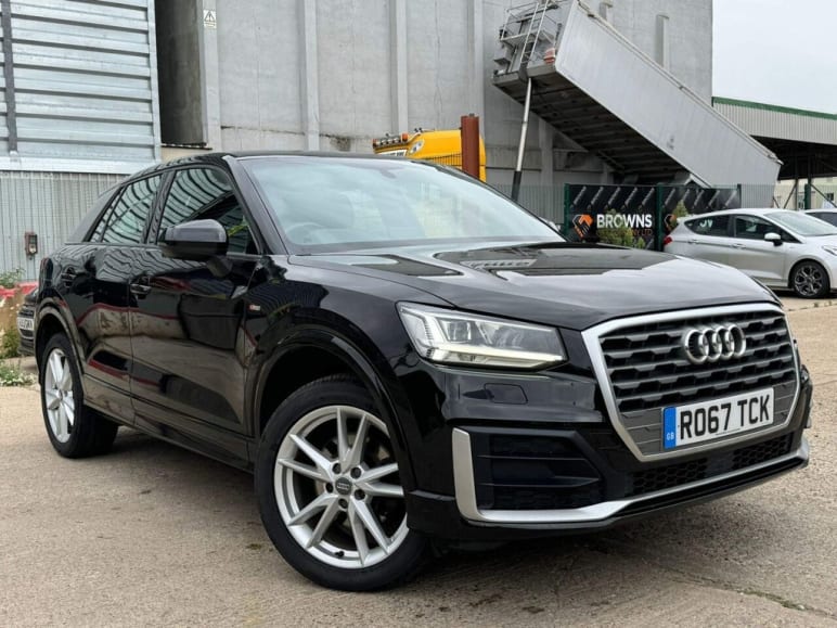 AUDI Q2
