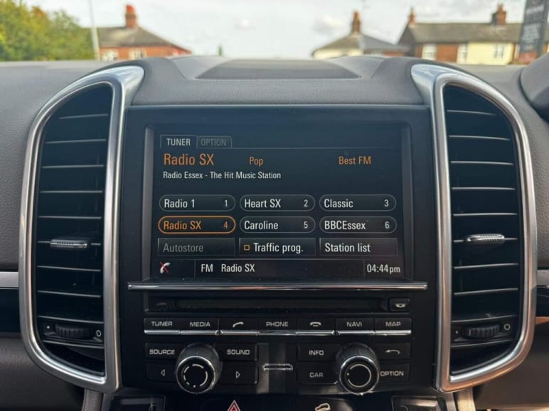 3.0L D V6 TIPTRONIC 5d AUTO 245 BHP