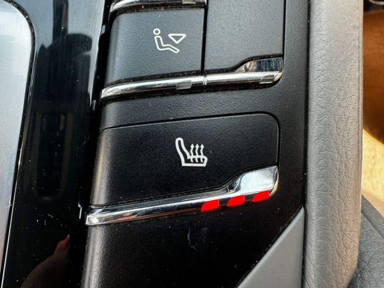 3.0L D V6 TIPTRONIC 5d AUTO 245 BHP