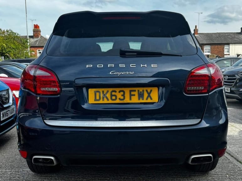 3.0L D V6 TIPTRONIC 5d AUTO 245 BHP