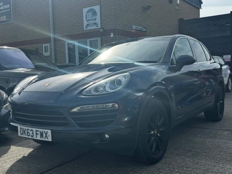 3.0L D V6 TIPTRONIC 5d AUTO 245 BHP