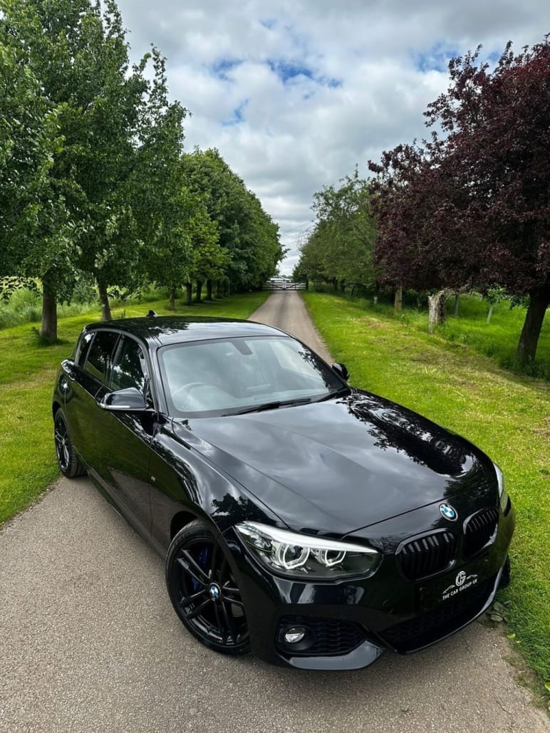 BMW 1 SERIES