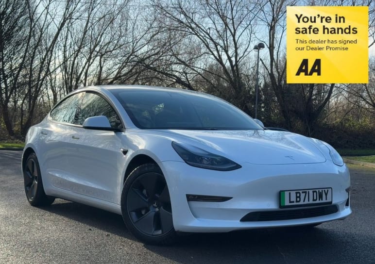 TESLA MODEL 3