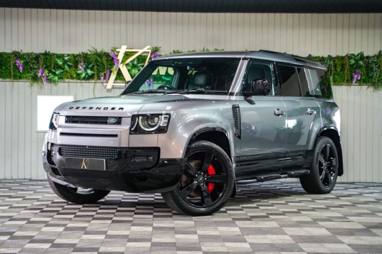LAND ROVER DEFENDER