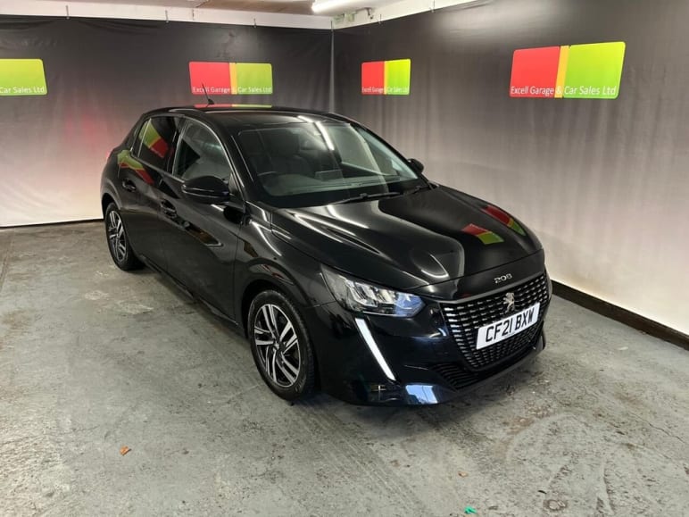 PEUGEOT 208