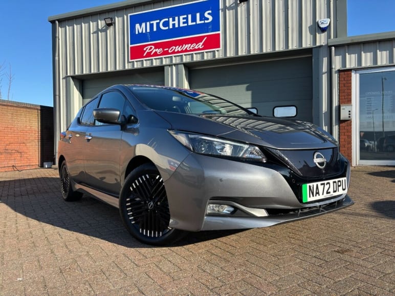 NISSAN LEAF