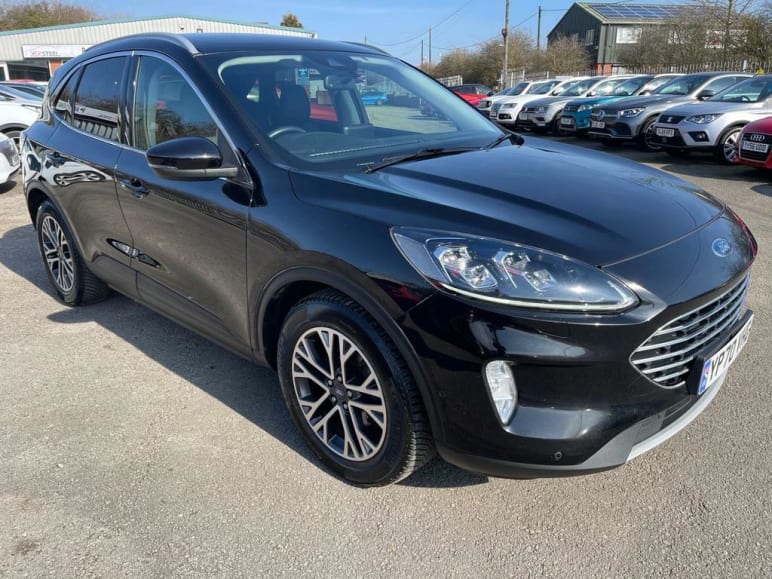 FORD KUGA